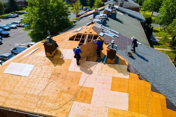 Need a Roofing Contractor in Wellington? Get a Free Quote!