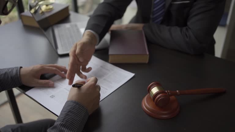 Pursuing Compensation After a Truck Accident Legal Experts in Beverly Hills